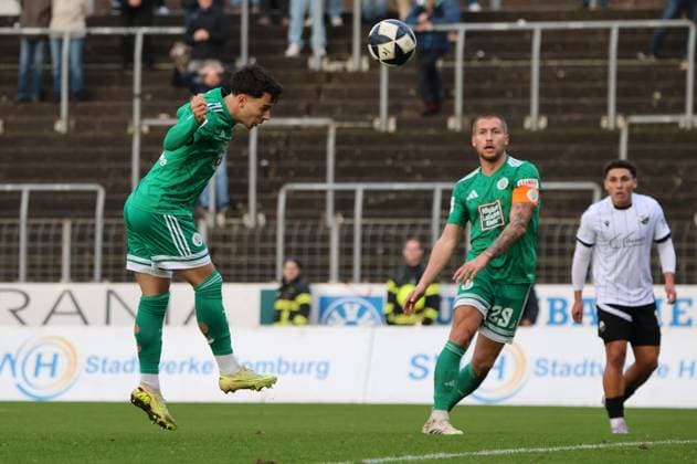 15 11 2025, Football, Men, Regionalliga Südwest, Season 2025 2026, FC 08 Homburg SV Sandhausen, Nicolas Jörg FC 08 Homburg Homburg Waldstadion Saarland Germany DEU Copyright: xSebastianxBachx