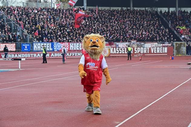 15 11 2025 xkhx Kassel Regionalliga Südwest Season 2025 2026 KSV Hessen Kassel Kickers Offenbach OFC Löwe Totti Mascot KSV Hessen Kassel