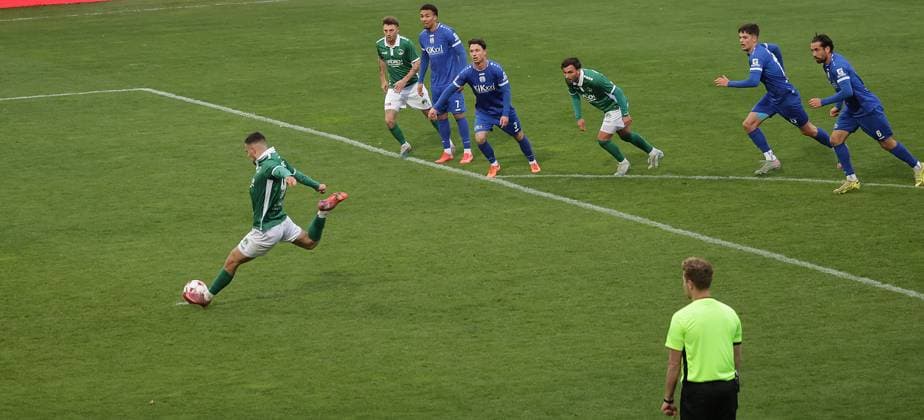 Antonio Verinac VfB Luebeck shoots the penalty against the crossbar Football, Men, Season 2025 2026, RL Nord, VfB Luebeck vs SV Meppen DFL REGULATIONS PROHIBIT ANY USE OF PHOTOGRAPHS AS IMAGE SEQUENCES AND OR QUASI VIDEO