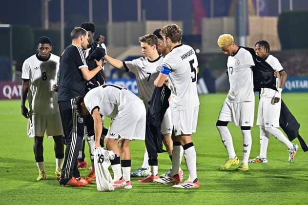 Germany v Burkina Faso: Round of 32- FIFA U-17 World Cup Qatar 2025 Starting players of Germany react prior to the FIFA U-17 World Cup Qatar 2025 Round of 32 match between Germany and Burkina Faso in Doha, Qatar, on November 15, 2025. DOHA Qatar Copyright: xNOUSHADxTHEKKAYILx