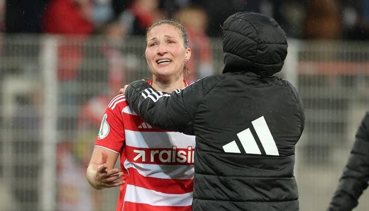 Dina Orschmann disappointed after the end of the match Disappointment Sport Football Soccer DFB Cup Womens Womens Round of 16 Season 2025 2026 15 11 2025 1 FC Union Berlin vs FC Carl Zeiss Jena DFL regulations prohibit any use of photographs as image sequences and or quasi video