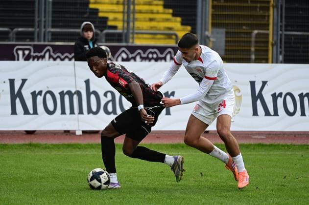 15 11 2025 xkhx Kassel Regionalliga Südwest Season 2025 2026 KSV Hessen Kassel Kickers Offenbach OFC Phinees Bonianga 11, Hessen Kassel v Ouassim Karada 24, OFC