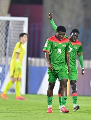 Germany v Burkina Faso: Round of 32- FIFA U-17 World Cup Qatar 2025 Mohamed Zongo(R) of Burkina Faso celebrates after scoring a goal during the FIFA U-17 World Cup Qatar 2025 Round of 32 match between Germany and Burkina Faso in Doha, Qatar, on November 15, 2025. DOHA Qatar Copyright: xNOUSHADxTHEKKAYILx