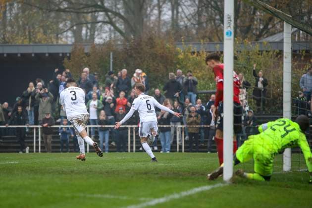 Büderich, Germany, 15 11 25 Jannik Schulte celebrates after scoring the winning goal during the Lower Rhine Cup quarter-final between FC Büderich and Wuppertaler SV at Stadion am Eisenbrand Büderich Stadion am Eisenbrand North Rhine Westphalia Germany Copyright: xBrauer-Fotoagenturx xAdrianxSchlx