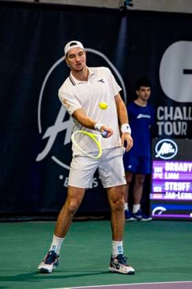 TENNIS : Finale All In Open Auvergne Rhone-Alpes - Decines - 15 11 2025 Jan-Lennard STRUFF remporte la finale simple face Ã Liam BROADY lors du tournoi ATP, Tennis Herren Challenger 75 au ALL IN Country Club Ã DÃ cines-Charpieu le 15 11 2025. Photo Sandrine Thesillat PeNewZ  Copyright: xSandrinexThesillatx