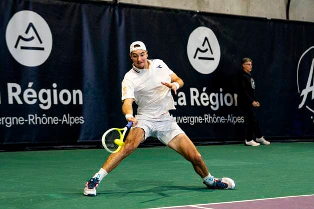 TENNIS : Finale All In Open Auvergne Rhone-Alpes - Decines - 15 11 2025 Jan-Lennard STRUFF remporte la finale simple face Ã Liam BROADY lors du tournoi ATP, Tennis Herren Challenger 75 au ALL IN Country Club Ã DÃ cines-Charpieu le 15 11 2025. Photo Sandrine Thesillat PeNewZ  Copyright: xSandrinexThesillatx