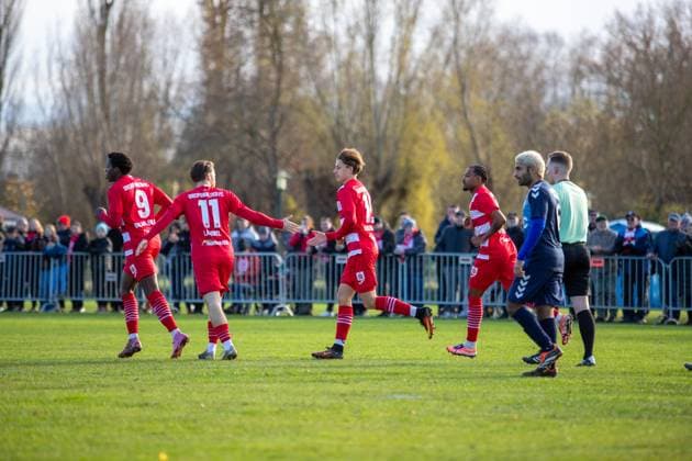 Joe Joe Richardson GFC, mi after his goal to 0 1 in the 4th minute GER, Soccer, Men, State Cup, Round of 16, M V Cup, Mecklenburg Vorpommern Cup, FSV Blau Weiß Greifswald vs Greifswalder FC, Final score 0 8