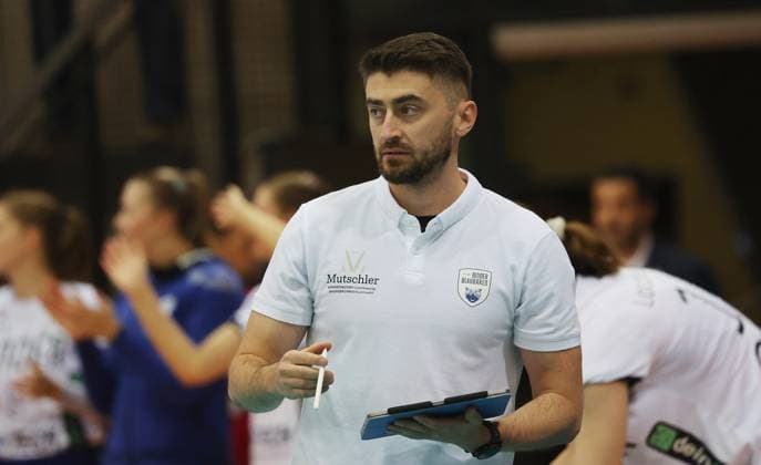 Stuttgart , Volleyball Bundesliga Allianz MTV Stuttgart vs Binder Blaubären Flacht , Manuel Hartmann coach Flacht