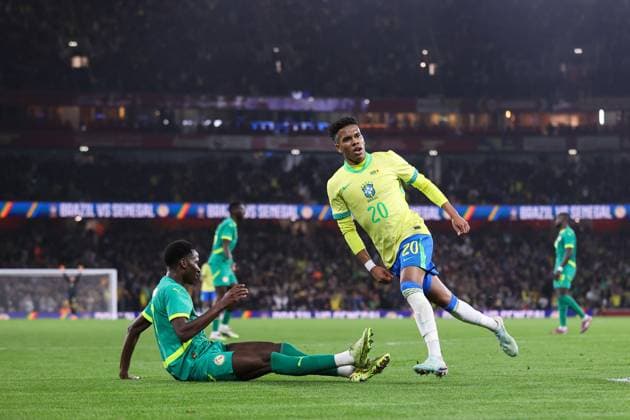 Brasilien gegen Senegal 15. November 2025, London Internationales Freundschaftsspiel Brasilien gegen Senegal Estevao von Brasilien feiert sein erstes Tor Foto Jacques Feeney Abseits London UK  Copyright: xJacquesxFeeneyx xOffsidexOffside