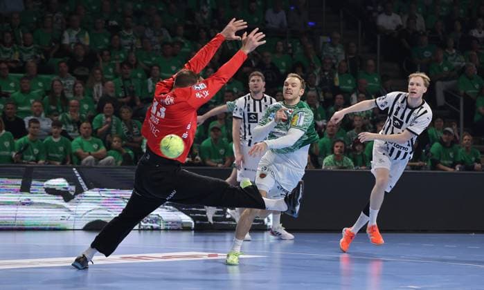 Goalkeeper Andreas Wolff, Mathias Gidsel scores a goal, Eric Johansson duel Game scene Action Sport Handball HBL Bundesliga Men 12 Matchday Season 2025 2026 15 11 2025 Füchse Berlin vs THW Kiel