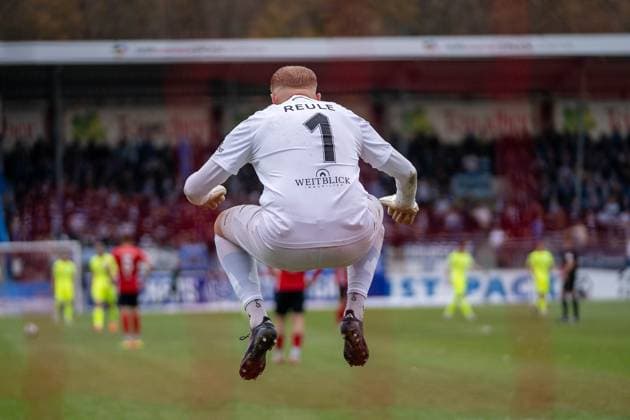 Maximilian Reule SG Sonnenhof Großaspach, 01 , SG Sonnenhof Großaspach vs SV Stuttgarter Kickers, Football, Regionalliga Südwest, Matchday 17, Season 2025 2026, 15 11 2025 SG Sonnenhof Großaspach vs SV Stuttgarter Kickers, Football, Regionalliga Südwest, Matchday 17, Season 2025 2026, 15 11 2025 Aspach Copyright: xEibner-Pressefoto PhilipxZieglerx EP_PZR