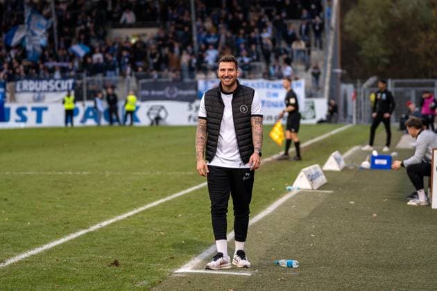 Pascal Reinhardt Coach SG Sonnenhof Großaspach is happy about the 3 1, SG Sonnenhof Großaspach vs SV Stuttgarter Kickers, Football, Regionalliga Südwest, Matchday 17, Season 2025 2026, 15 11 2025 SG Sonnenhof Großaspach vs SV Stuttgarter Kickers, Football, Regionalliga Südwest, Matchday 17, Season 2025 2026, 15 11 2025 Aspach Copyright: xEibner-Pressefoto PhilipxZieglerx EP_PZR