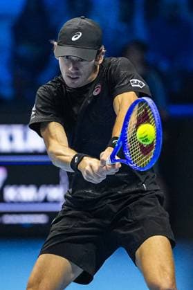 Nitto ATP, Tennis Herren Finals 2025 - Day 7 Alex de Minaur of Australia plays in the Men s Singles Round match against Jannik Sinner of Italy during day seven of the Nitto ATP Finals 2025 at Inalpi Arena in Turin, Italy, on November 15, 2025. Turin Turin Italy  Copyright: xMiguelxReisx originalFilename:reis-notitle251115_nprFx.jpg