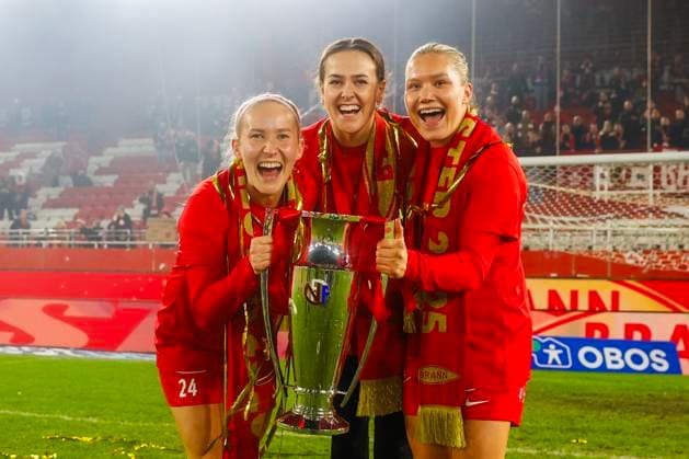 Top football series 2025 Brann Bodo Glimt Bergen 20251115 The top league football match between Brann and Bodo Glimt at Brann stadium Photo Silje Katrine Robinson NTB Bergen Norway EDITORIAL USE ONLY RESTRICTED USE FOR BETTING COMPANIES  Copyright: xSiljexKatrinexRobinsonx xNTBx