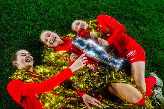Top football series 2025 Brann Bodo Glimt Bergen 20251115 The top league football match between Brann and Bodo Glimt at Brann stadium Photo Silje Katrine Robinson NTB Bergen Norway EDITORIAL USE ONLY RESTRICTED USE FOR BETTING COMPANIES  Copyright: xSiljexKatrinexRobinsonx xNTBx