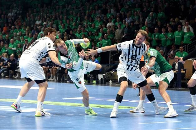 DEU, DHB, 1 HBL, Fuechse Berlin vs THW Kiel, 15 11 2025, Max Schmeling Halle, Berlin, DEU, DHB, 1 HBL, Fuechse Berlin vs THW Kiel, pictured Mathias Gidsel Fuechse Berlin 19 , LUKAS LAUBE THW Kiel 20 , Petter Overby THW Kiel 11 nordphotoxGmbHx xEngler nph00076