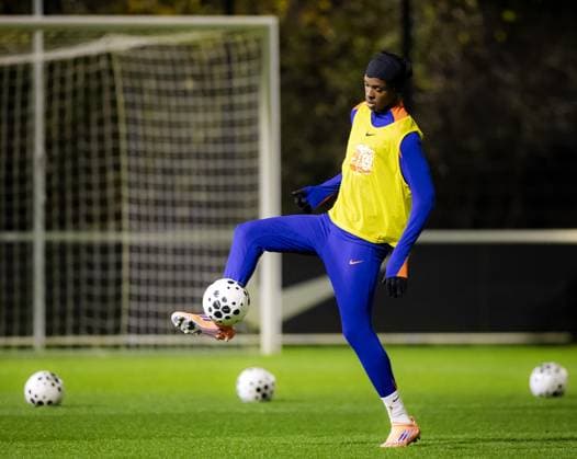 ZEIST - Emanuel Emegha during a Dutch national team, Nationalteam training session for their final World Cup qualifying match. The Dutch team will play against Lithuania at the Johan Cruijff Arena. ANP SEM VAN DER WAL xVIxANPxSportx xxANPxIVx 542188641 originalFilename: 542188641.jpg