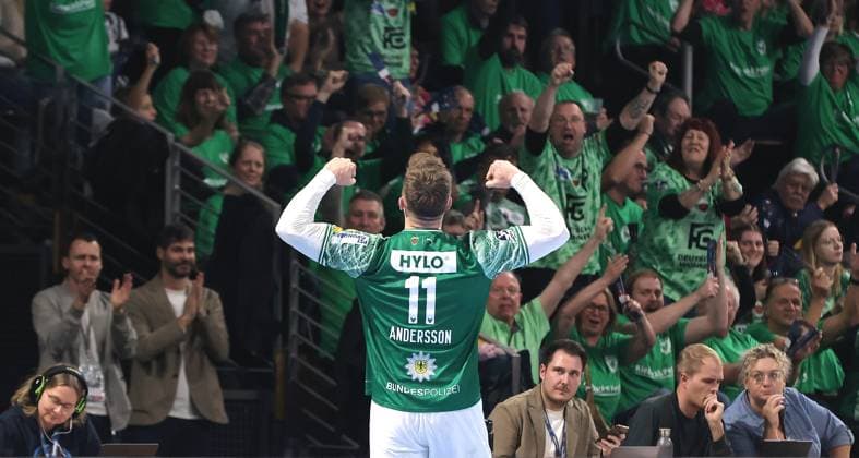 Goalkeeper Lasse Ludwig cheers in front of the fans Joy Emotion Cheers Sport Handball HBL Bundesliga Men 12 Matchday Season 2025 2026 15 11 2025 Füchse Berlin vs THW Kiel
