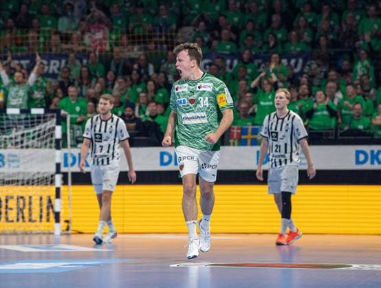Handball, Men, Season 2025 2026, DAIKIN Handball Bundesliga 12 Matchday , Füchse Berlin THW Kiel, Hakun West Av Teigum Füchse Berlin , 15 11 2025, Copyright: xSebastianxRäppold MatthiasxKochx