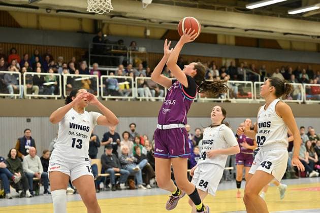 BG74 Veilchen Ladies Göttingen WINGS Leverkusen Basketball, Women, 2 Bundesliga North, Main Round, 8 Matchday, Season 2025 2026, BG74 Veilchen Ladies Göttingen WINGS Leverkusen, 15 11 2025, Göttingen Sophia Phillips 1, Göttingen Photo Swen Pförtner Göttingen Lower Saxony Germany