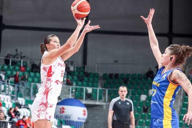15.11.2025, Sosnowiec Mecz Eliminacje do Mistrzostw Europy Kobiet w koszykowce Polska - Rumunia - FIBA Womens EuroBasket Qualifiers Poland - Romania Nz. Amalia Rembiszewska Nicolett Orban Fot. Michal Chwieduk Arena Akcji NEWSPIX.PL --- newspix.pl 