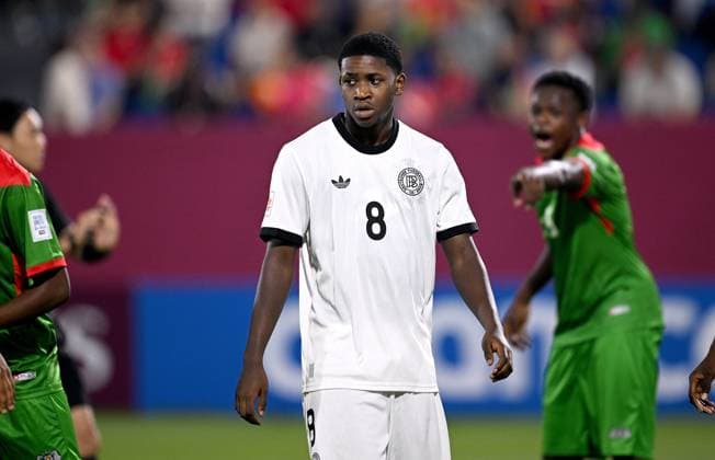 Fussball, Junioren U 17 WM 2025 Doha Katar Sechzehntelfinal 15.11.2025 Spiel 83 Deutschland - Burkina Faso Jeremiah Dennit Mensah (Deutschland) *** Football, Juniors U 17 World Cup 2025 Doha Qatar Round of 16 15 11 2025 Match 83 Germany Burkina Faso Jeremiah Dennit Mensah Germany