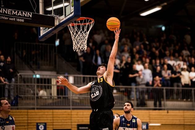 Barmer 2 Basketball Bundesliga Pro A Sparkassen Stars Bochum Bozic Estriche Knights Kirchheim 15 11 2025 Nicholas Gerard Spinoso Bozic Estriche Knights Kirchheim, 13 in the throw Barmer 2 Basketball Bundesliga Pro A Sparkassen Stars Bochum Bozic Estriche Knights Kirchheim Bochum, Rundsporthalle, 15 11 2025 Copyright: xBEAUTIFULxSPORTS Wunderlx