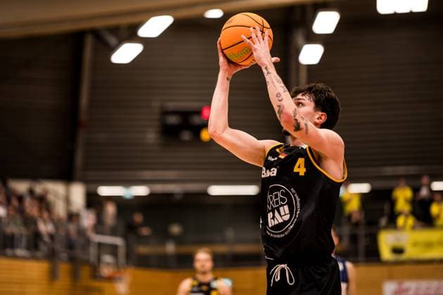 Barmer 2 Basketball Bundesliga Pro A Sparkassen Stars Bochum Bozic Estriche Knights Kirchheim 15 11 2025 Gian Bahattin Aydinoglu Bozic Estriche Knights Kirchheim, 4 in the throw Barmer 2 Basketball Bundesliga Pro A Sparkassen Stars Bochum Bozic Estriche Knights Kirchheim Bochum, Rundsporthalle, 15 11 2025 Copyright: xBEAUTIFULxSPORTS Wunderlx