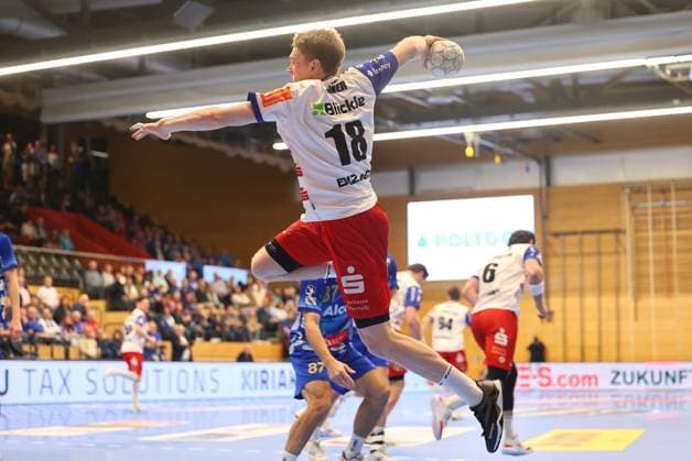Goal throw by Tim Gruener Balingen TV Grosswallstadt HBW Balingen Weilstetten, Handball, 2 Bundesliga, 15 11 2025 TV Grosswallstadt HBW Balingen Weilstetten, Handball, 2 Bundesliga, 15 11 2025 Elsenfeld Copyright: xEibner-Pressefotox EP_RWS