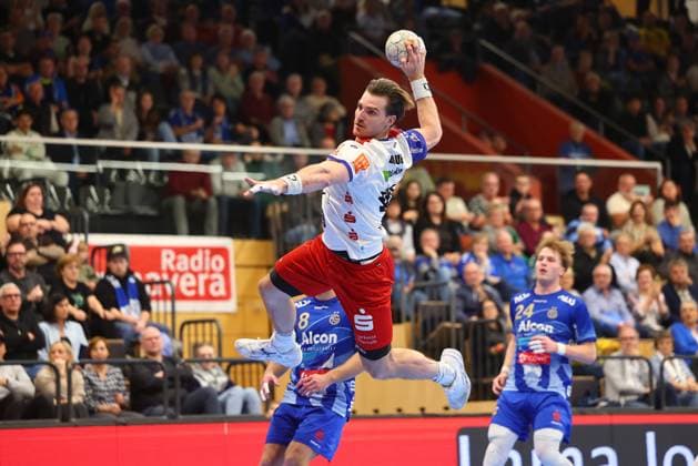 Goal throw by Stefan Bauer Balingen TV Grosswallstadt HBW Balingen Weilstetten, Handball, 2 Bundesliga, 15 11 2025 TV Grosswallstadt HBW Balingen Weilstetten, Handball, 2 Bundesliga, 15 11 2025 Elsenfeld Copyright: xEibner-Pressefotox EP_RWS