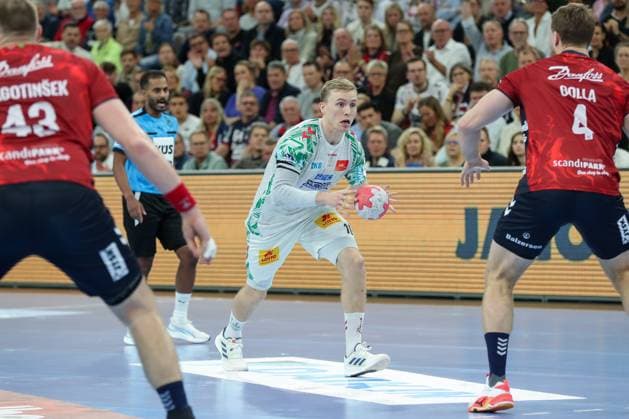 15 11 2025, xgox, Handball, Daikin HBL, SG Flensburg Handewitt SC Magdeburg v l Gisli Thorgeir Kristjansson Magdeburg, 10 Flensburg