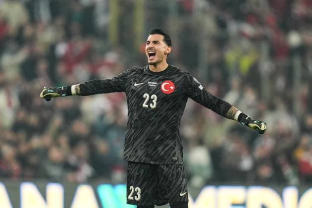 Turkiye v Bulgaria - 2026 FIFA World Cup, WM, Weltmeisterschaft, Fussball UEFA Qualifiers BURSA, TURKIYE - NOVEMBER 15: Goal keeper Ugurcan Cakir of Turkiye celebrates after scoring a goal during the 2026 FIFA World Cup UEFA Qualifiers Group E football match between Turkiye and Bulgaria at Ataturk Sports Complex Matli Stadium in Bursa, Turkiye, on November 15, 2025. Hakan Akgun Anadolu Bursa Turkey. Editorial use only. Please get in touch for any other usage.  Copyright: x2025xAnadoluxHakanxAkgunx