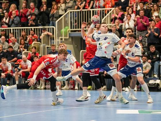 Marco Mengon 1 VFL Potsdam, 30 with a throw on goal TuSEM Essen vs 1 VfL Potsdam, Handball, 2 Bundesliga, Matchday 11, Season 2025 2026, 15 11 2025 TuSEM Essen vs 1 VfL Potsdam, Handball, 2 Bundesliga, Matchday 11, Season 2025 2026, 15 11 2025 Essen Copyright: xEibner-Pressefoto DamianxKruczynx EP_DKI