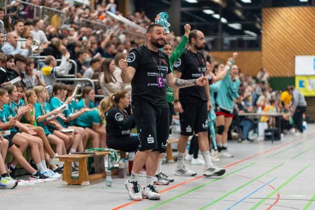Florian Smykalla TG Nuertingen, Co Coach , TG Nuertingen vs HC Roedertal, Handball, 2 Bundesliga Women, 09 Matchday, Season 2025 2026, 15 11 2025, TG Nuertingen vs HC Roedertal, Handball, 2 Bundesliga Women, 09 Matchday, Season 2025 2026, 15 11 2025 Nuertingen Copyright: xEibner-Pressefoto MaxxVogelx EP_MVL