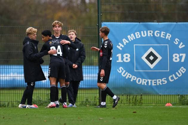 3 Oskar Morales Esbjerg fB U19 Football I Juniors I Friendly match I Season 2025 2026 I Hamburger SV U19 Esbjerg fB U19 I 15 11 2025 I Paul Hauenschild Sportanlage