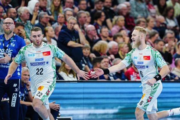 Lukas Mertens (SC Magdeburg, 22), Matthias Musche (SC Magdeburg, 06) GER, SG Flensburg-Handewitt vs. SC Magdeburg, Handball, Bundesliga, Spieltag 12, Saison 2026 2026, 15.11.2025 GER, SG Flensburg-Handewitt vs. SC Magdeburg, Handball, Bundesliga, Spieltag 12, Saison 2026 2026, 15.11.2025 Flensburg Copyright: xEibner-Pressefoto MarcelxvonxFehrnx EP_MFN