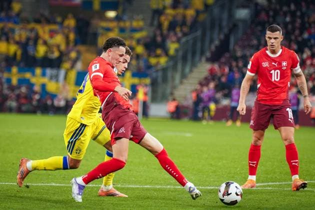 Soccer World Cup Qualification Europe 2025 26, 9 Matchday Switzerland vs Sweden Stade de Geneve Geneva Ruben Vargas Switzerland, 17 saves ball Grand Lancy Canton Geneva Switzerland Copyright: xJOERANxSTEINSIEKx