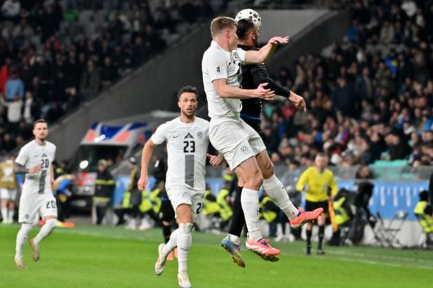 Ljubljana, Slovenia, November 15th 2025, Vedat Muriqi of Kosovo (R) in action against Jaka Bijol of Slovenia (L) during the UEFA European Qualifiers for 2026 World Cup, Group B match between Slovenia and Kosovo at Stadium Stozice, Ljubljana, Slovenia. (Photo by Igor Kupljenik Sports Press Photo) Copyright: xIgorxKupljenikx xSPPx Sportspressphoto_SPR62178