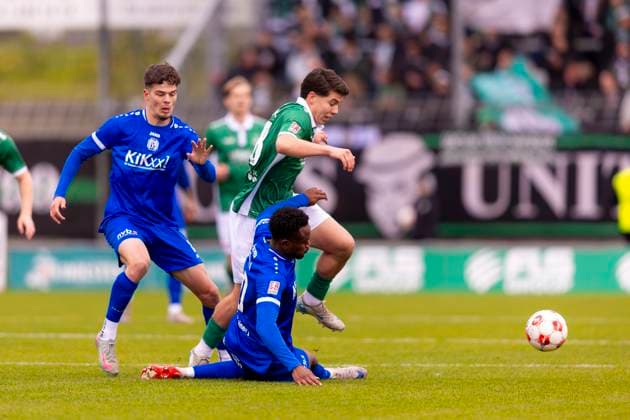 Ramiz Demir Nr 28, VfB Luebeck vs Nikell Touglo Nr 20, SV Meppen VfB Luebeck vs SV Meppen, Soccer, Regionalliga Nord, 15 11 25 Luebeck Schleswig Holstein Germany Copyright: xAgentur54Gradx xFelixxKoenigx