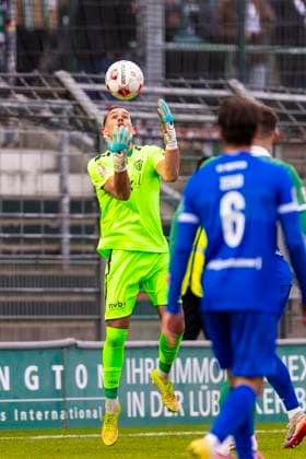 Goalkeeper Noah Cole Oberbeck Nr 1, SV Meppen VfB Luebeck vs SV Meppen, Soccer, Regionalliga Nord, 15 11 25 Luebeck Schleswig Holstein Germany Copyright: xAgentur54Gradx xFelixxKoenigx