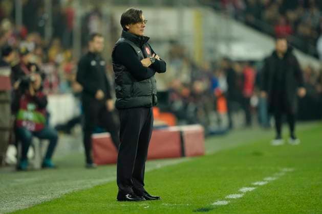 Turkey Faces Bulgaria Qualifier Vincenzo Montella, Head Coach of Turkiye is seen during the FIFA World Cup, WM, Weltmeisterschaft, Fussball 2026 Group E Qualification match between Turkey and Bulgaria at the Ataturk Complex Matli Stadium on November 15, 2025 in Bursa, Turkey. Bursa Bursa Turkey Copyright: xGokhanxTanerx