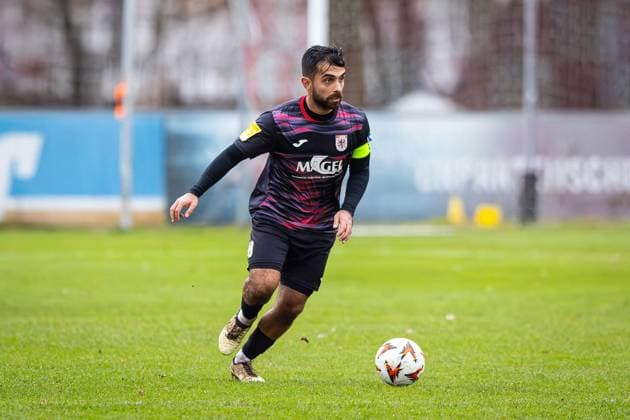 15 11 2025, xovx, Soccer Lotto Hessenliga, FC Gießen FC Eddersheim Tolga Duran FC Gießen , Freisteller Gießen Waldstadion Hessen Germany EN