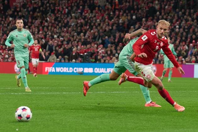 Gustav Isaksen of Denmark runs for the ball during the UEFA¯World¯Cup Qualifier match between Denmark and Belarus at Parken on November 15, 2025 in Copenhagen, Denmark (Photo by Camilla Stolen Imago) Copenhagen Denmark Copyright: xCamillaxStolenx L1092814