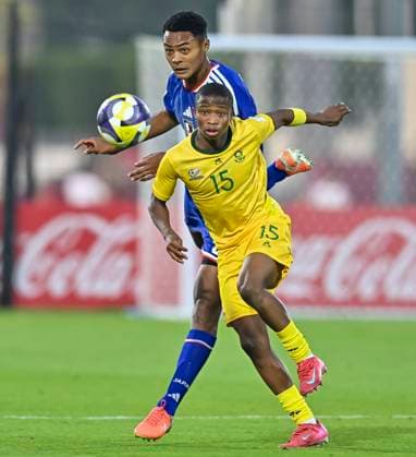 Japan v South Africa: Round of 32- FIFA U-17 World Cup Qatar 2025 Anthony Udemba Motosuna of Japan and Neo Bohloko of South Africa in action during the FIFA U-17 World Cup Qatar 2025 Round of 32 match between Japan and South Africa in Doha, Qatar, on November 15, 2025. DOHA Qatar Copyright: xNOUSHADxTHEKKAYILx