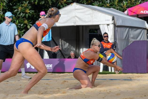 Beach Volleyball World Championships Adelaide, Australia 15 11 2025 ADELAIDE, AUSTRALIA NOVEMBER 15 Raisa Schoon Jersey Nr 2, NED , Katja Stam Jersey Nr 1 during the Beach Volleyball World Championships at Adelaide on November 15, 2025 in Adelaide, Australia Copyright: xBEAUTIFULxSPORTS PeterxWeberx