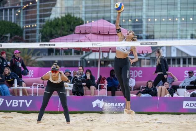 Beach Volleyball World Championships Adelaide, Australia 15 11 2025 ADELAIDE, AUSTRALIA NOVEMBER 15 Annique Niderhauser Player 1, SUI , Leona Kernen Player 2 during the Beach Volleyball World Championships at Adelaide on November 15, 2025 in Adelaide, Australia Copyright: xBEAUTIFULxSPORTS PeterxWeberx