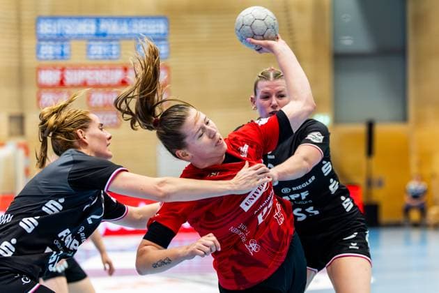 15 11 2025, GER, Handball, Women, Season 2025 2026, Alsco 1 Bl, 8 Matchday, Thueringer HC TuS Metzingen Julie Holm Thueringer HC,8 99947 Bad Langensalza Salza Halle Sporthalle Mehrz Thüringen Germany