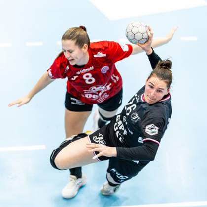 15 11 2025, GER, Handball, Women, Season 2025 2026, Alsco 1 Bl, 8 Matchday, Thueringer HC TuS Metzingen Svenja Huebner TuS Metzingen 99947 Bad Langensalza Salza Halle Sporthalle Mehrz Thüringen Germany