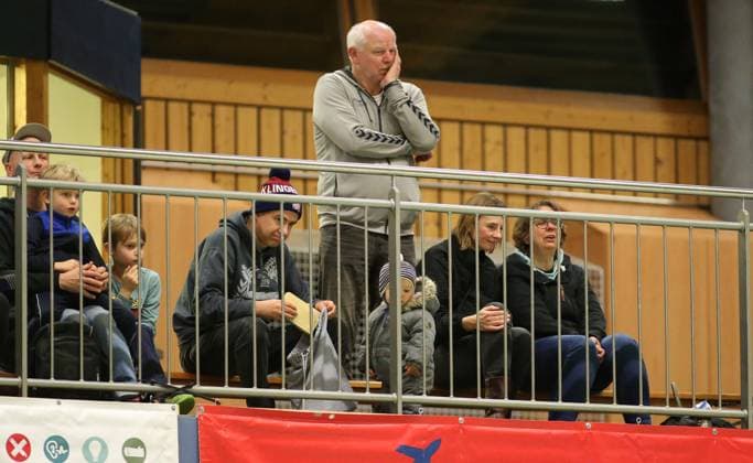 Handball, Season 2025 2026, 3 Liga, Staffel Nord Ost, HG Hamburg Barmbek SV 04 Plauen Oberlosa Marketing Boss Michael Pumpe Krieter HG in the stands of Margaretha Rothe Gymnasium Barmbek Hamburg