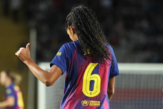 FC Barcelona, Barca v Real Madrid - Liga F Moeve Sydney Schertenleib plays during the match between FC Barcelona Women and Real Madrid CF Women, corresponding to week 11 of the Liga F Moeve, at the Olympic Stadium Lluis Companys, in Barcelona, Spain, on November 15, 2025. Barcelona Barcelona Spain  Copyright: xUrbanandsportx originalFilename:urbanandsport-fcbarcel251115_npsbE.jpg